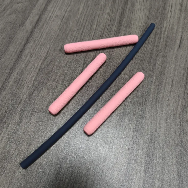 成鑫客户原始硅橡胶样件照片，结构参考