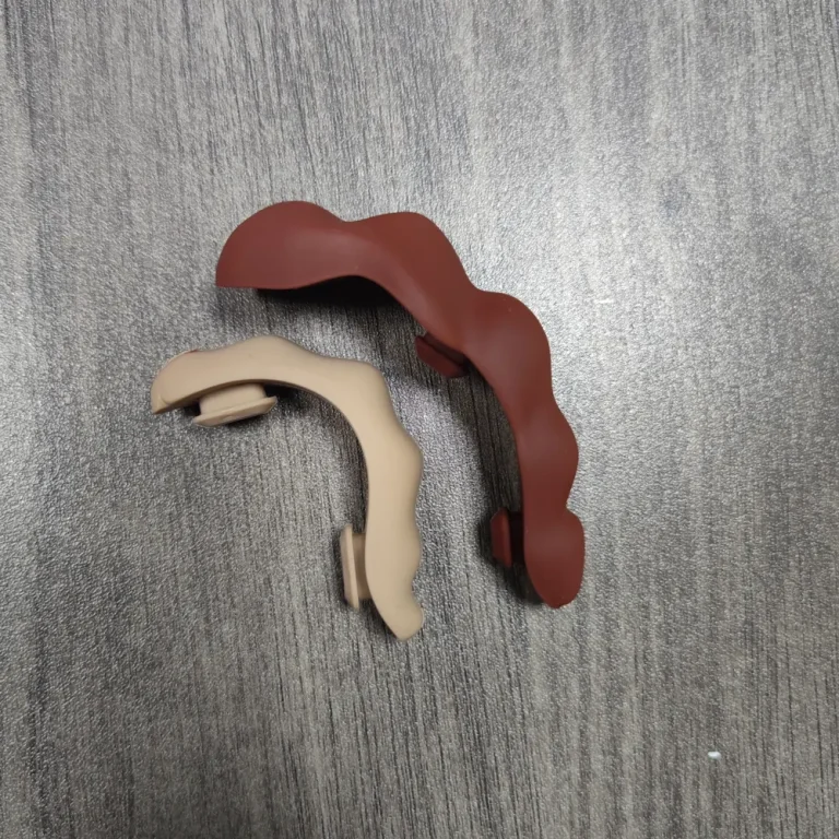 成鑫客户原始硅橡胶样件照片，结构参考